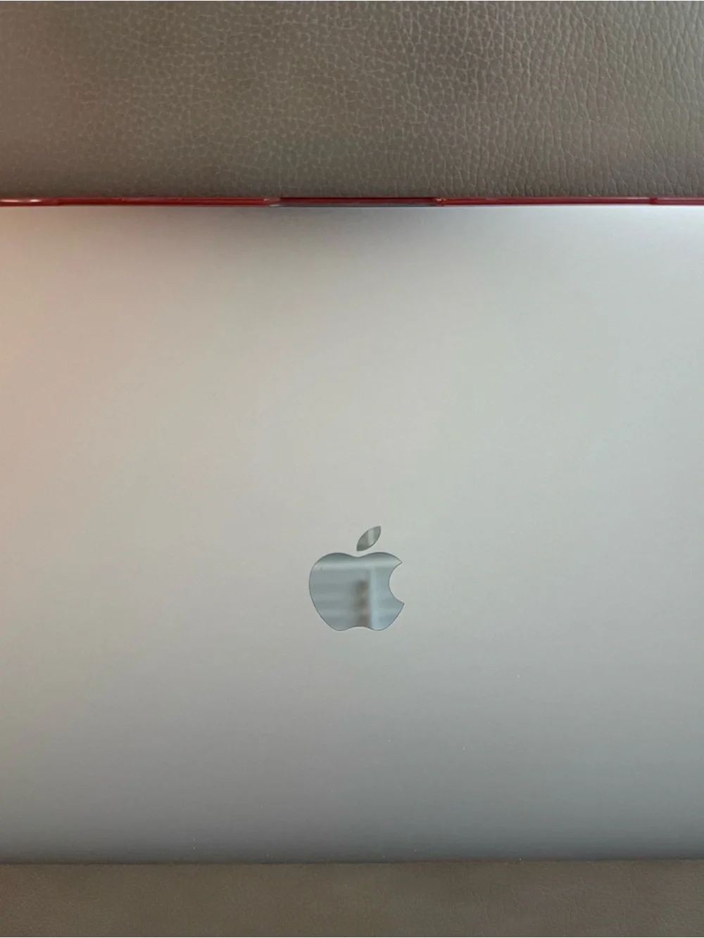 Apple MacBook Pro Laptop Computer 2017 Core i7, 15-in Display 16GB